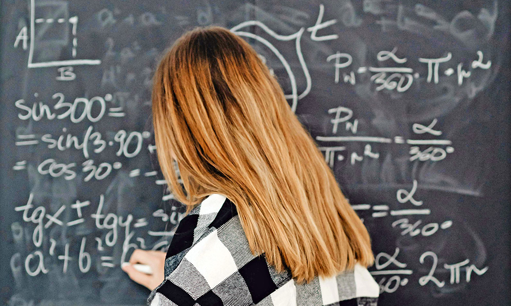 Profesores especializados en Matemáticas, Física e Ingeniería